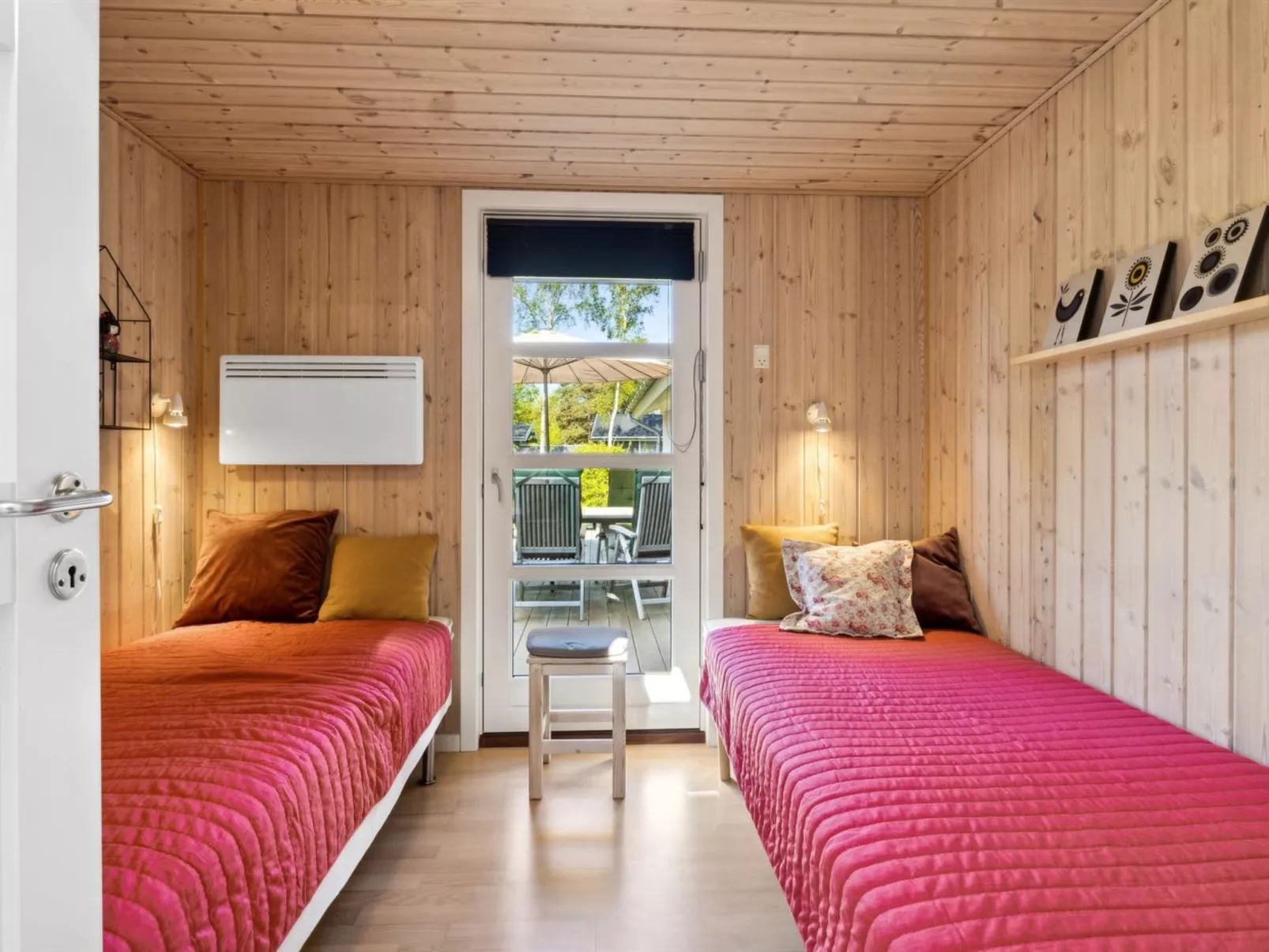 "Melvin" - 700m from the sea-Inside