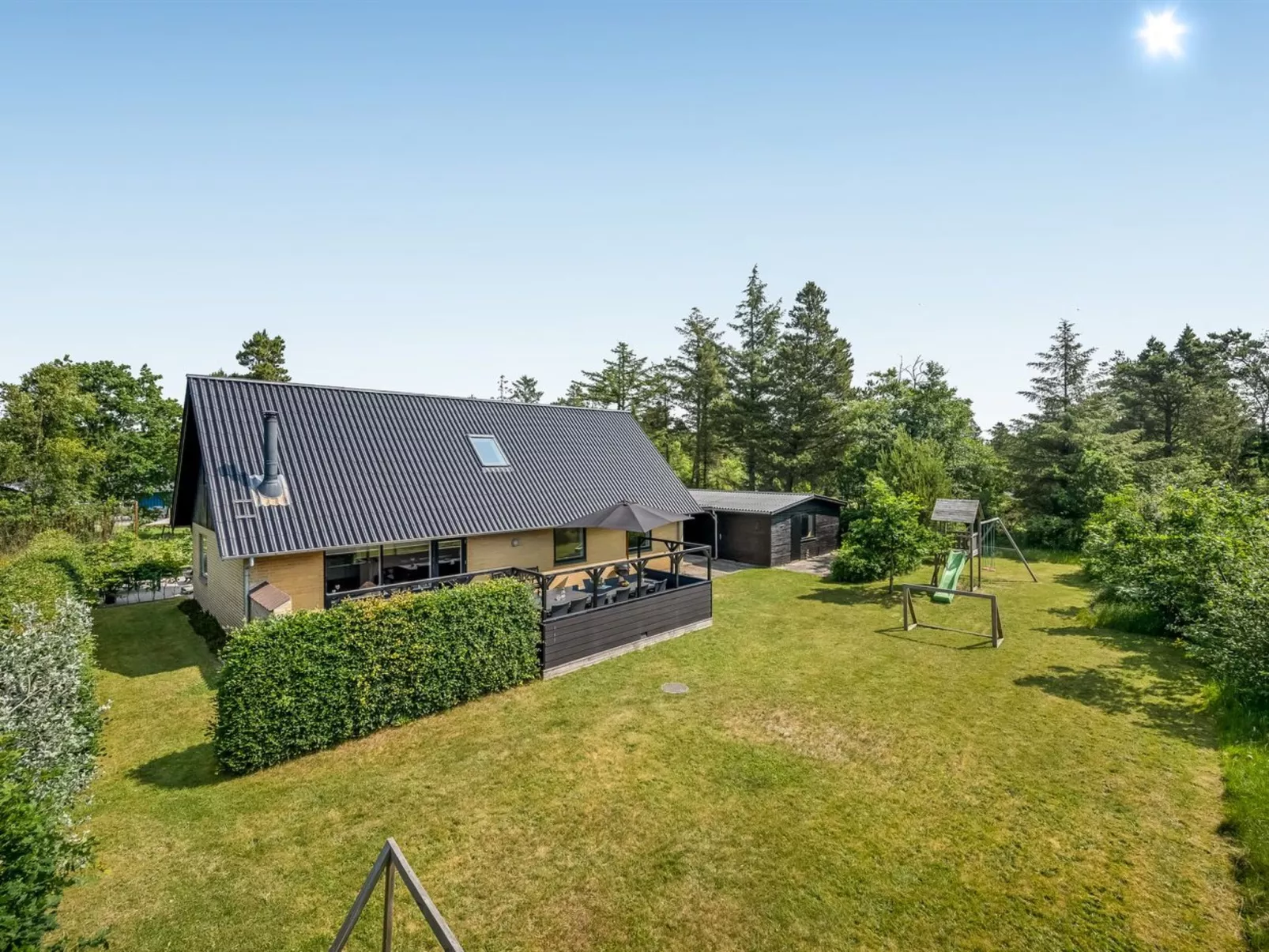 "Lavrans" - 2.5km from the sea-Draußen