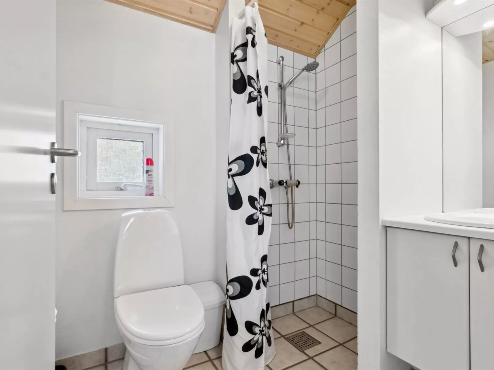 "Ellynor" - 600m from the sea-Outside