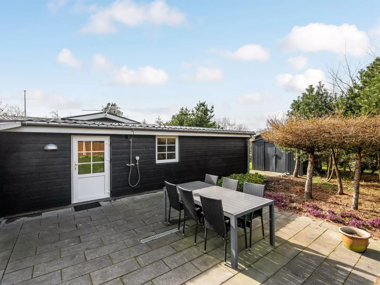 "Ludvika" - 300m to the fjord-Outside