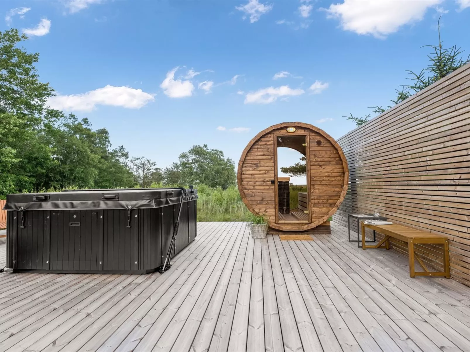 "Griselda" - 400m from the sea-Outside