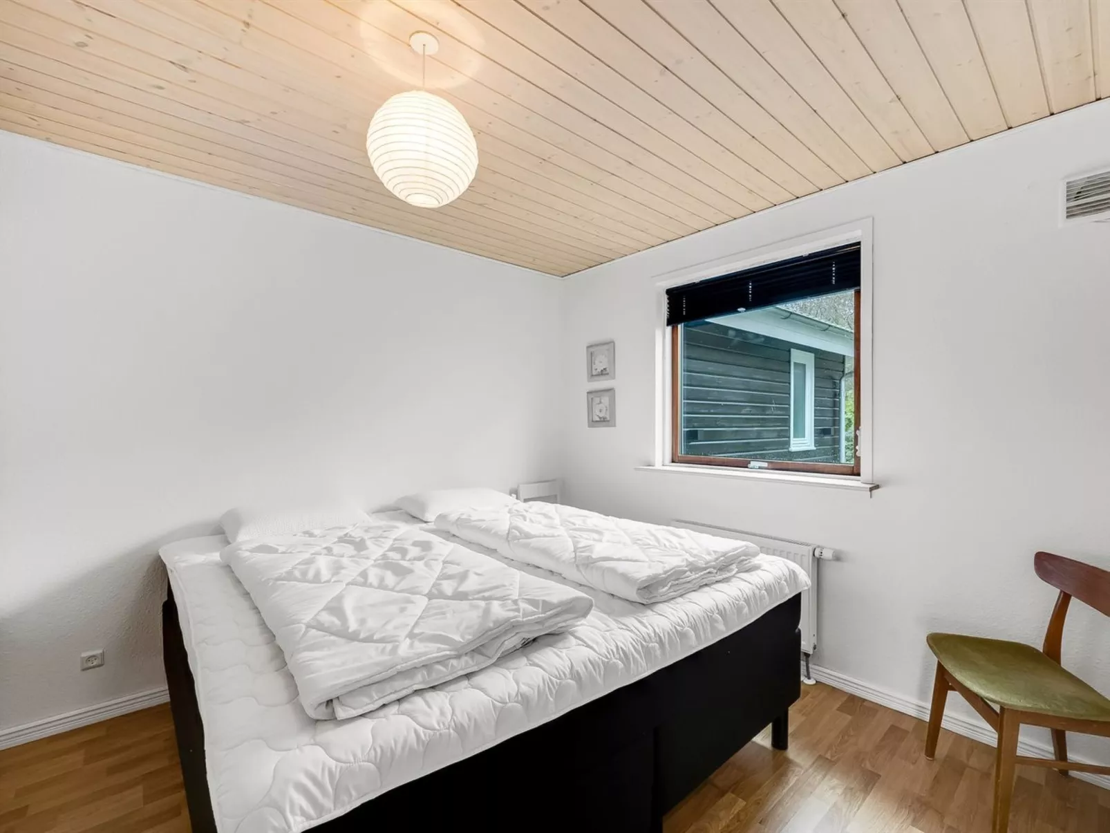 "Ensio" - 300m to the fjord-Inside