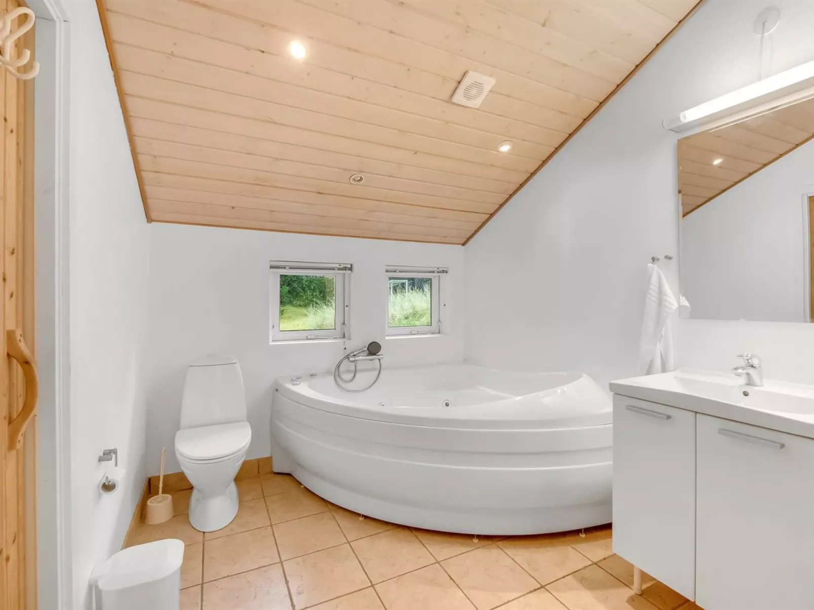 "Emila" - 2.2km from the sea-Drinnen