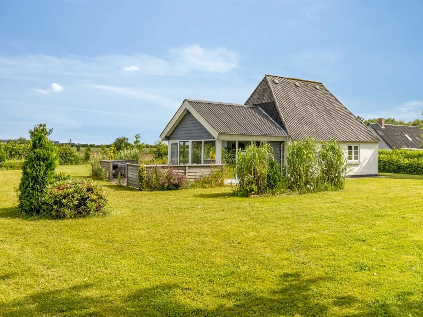 "Thrine" - 24km from the sea-Dehors