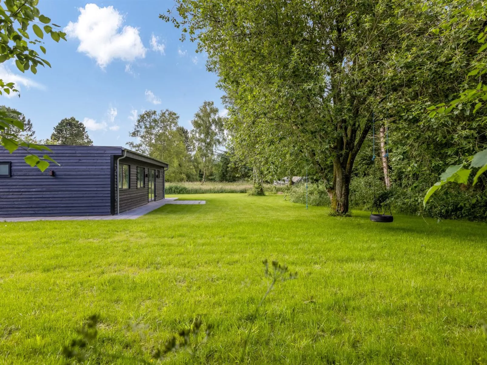 "Scalli" - 1.5km to the fjord-Outside