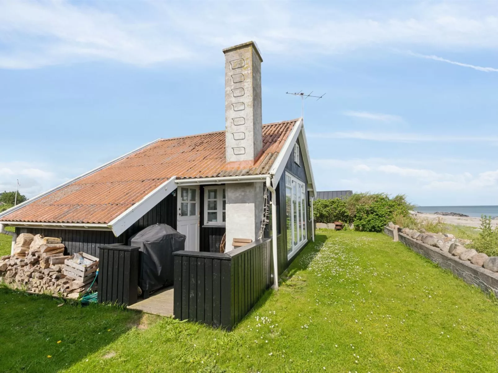 "Ofrath" - 5m from the sea-Outside