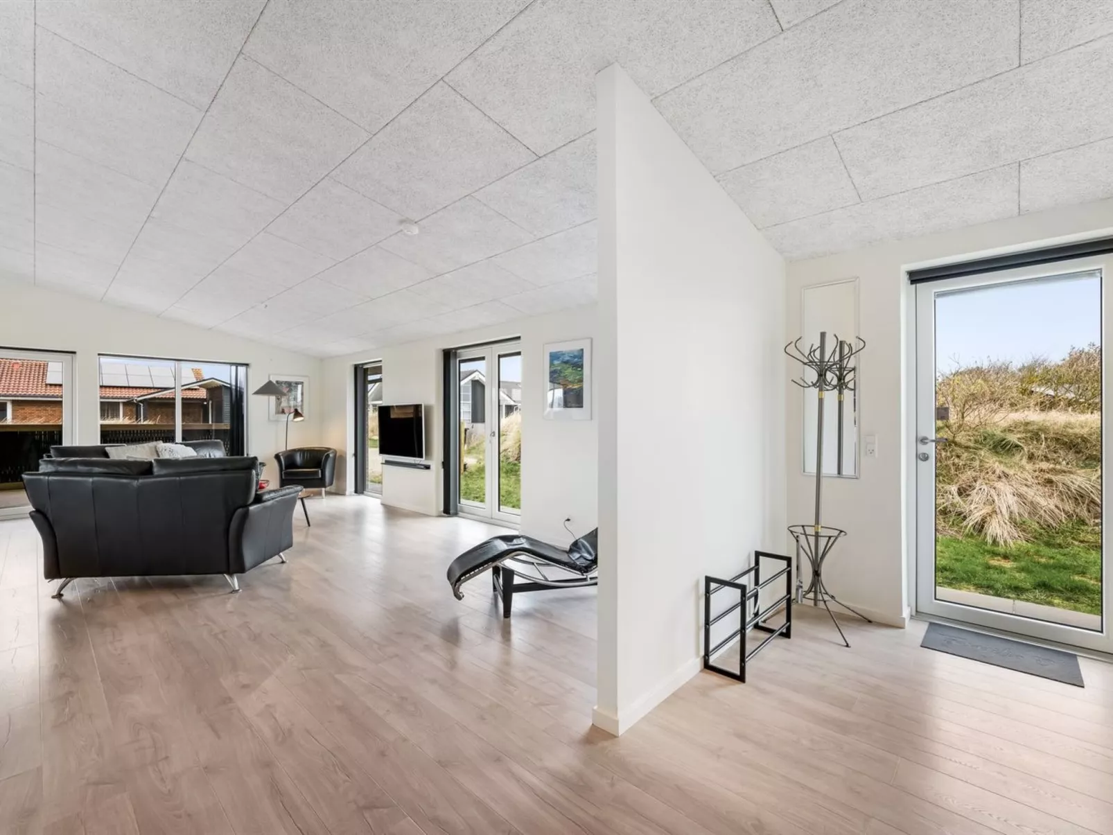 "Dorrit" - 1.2km from the sea-Drinnen