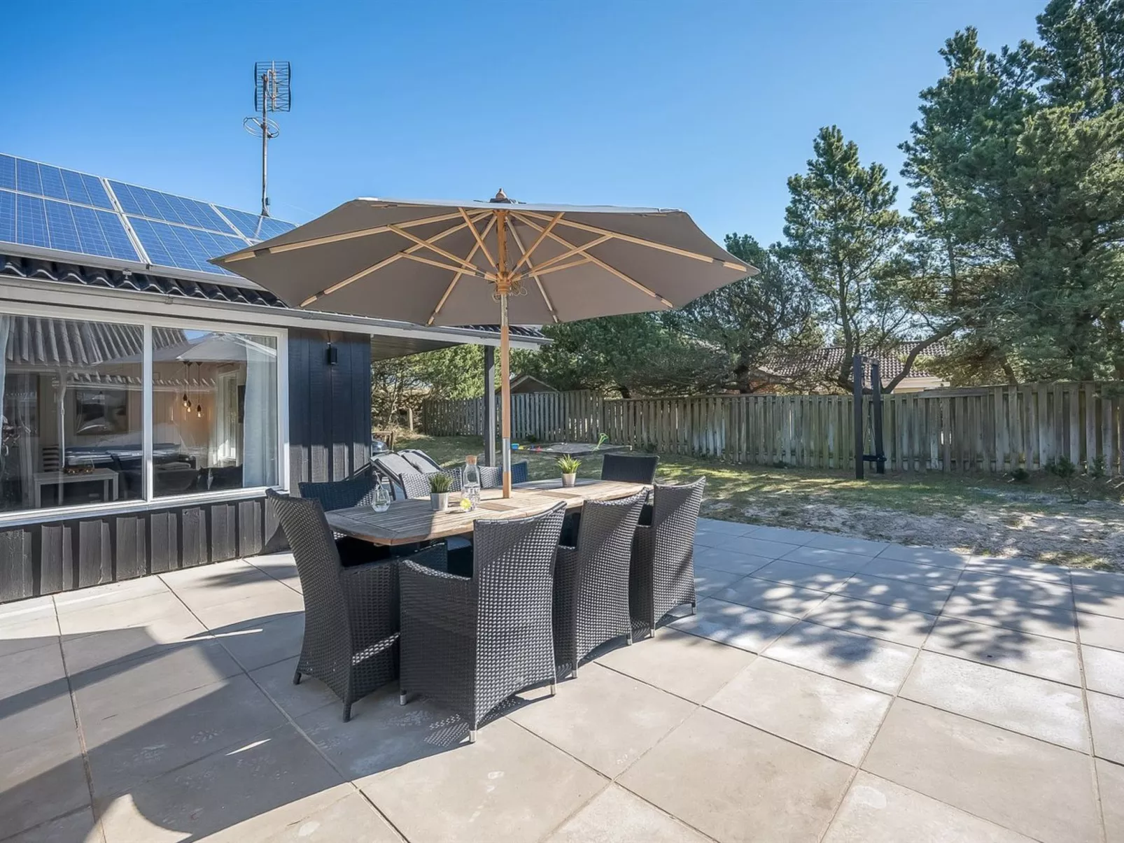 "Allen" - 1km from the sea-Outside