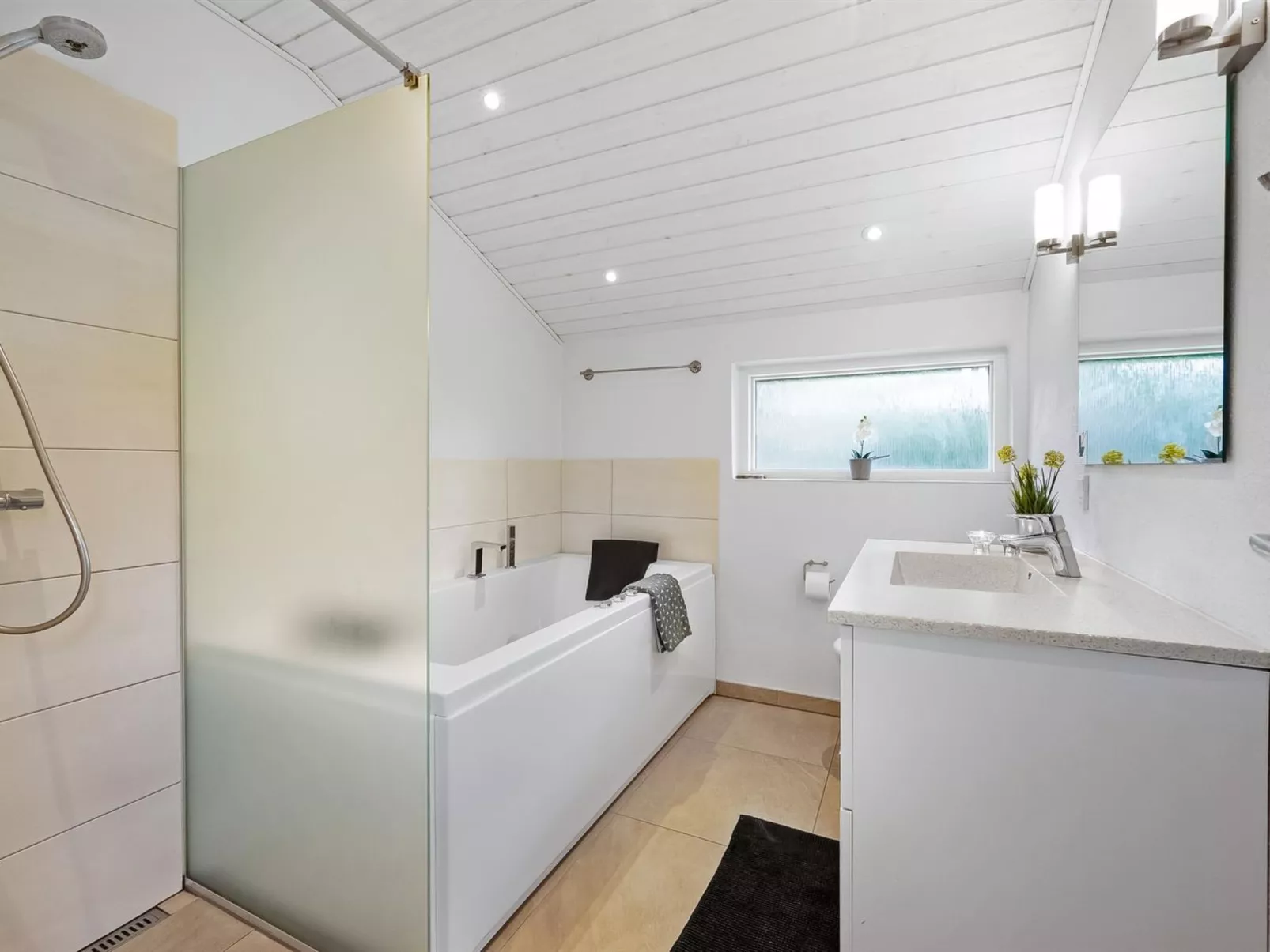 "Famke" - 1km from the sea-Dedans