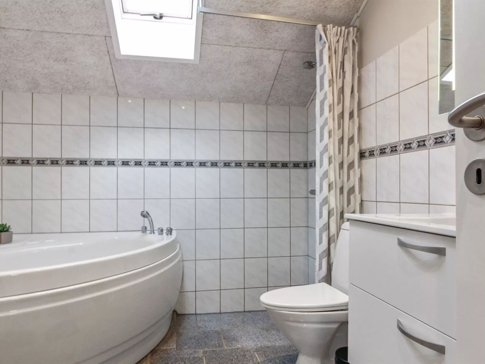 "Ria" - 250m from the sea-Inside