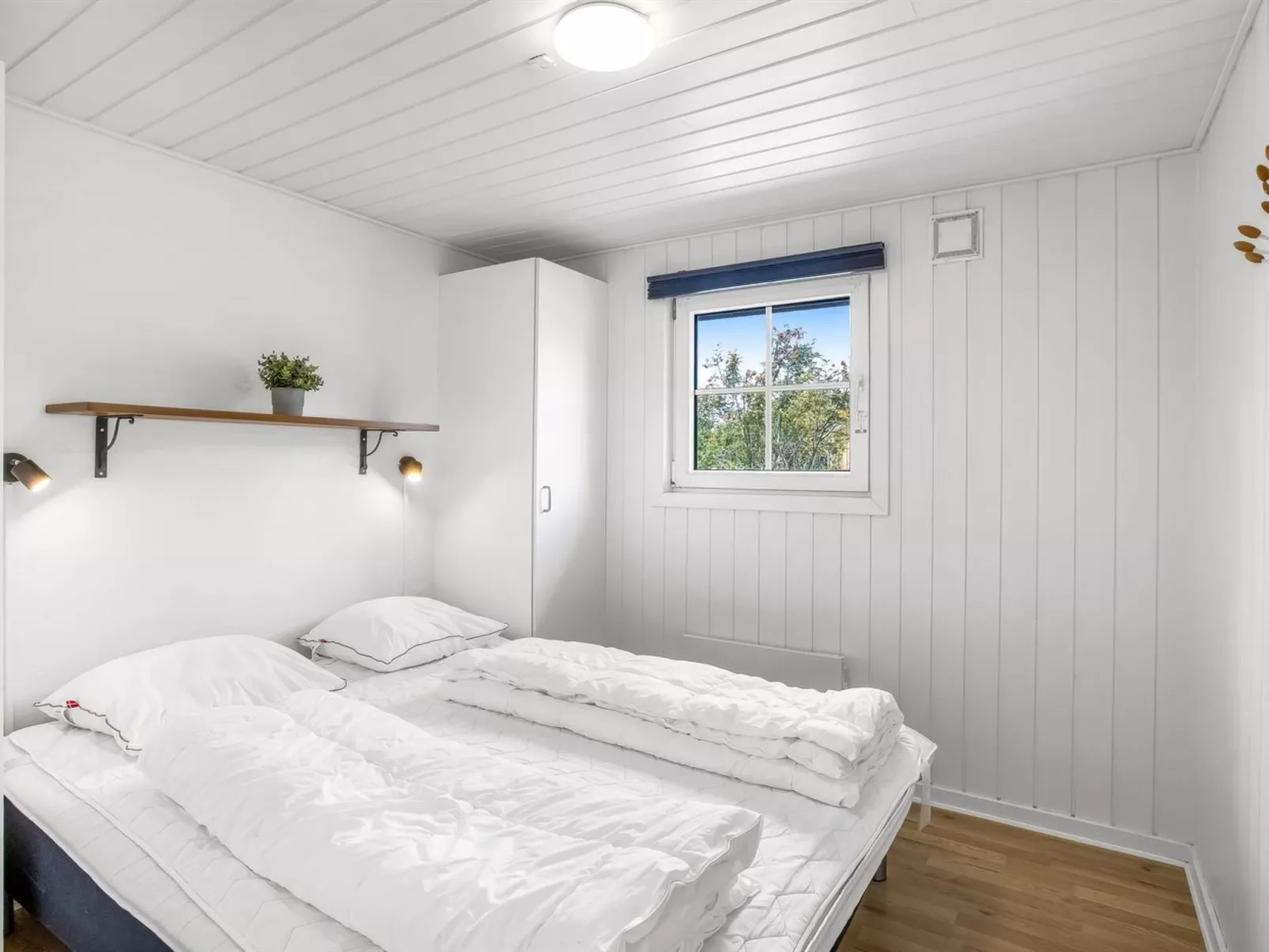 "Joseline" - 1.8km from the sea-Inside