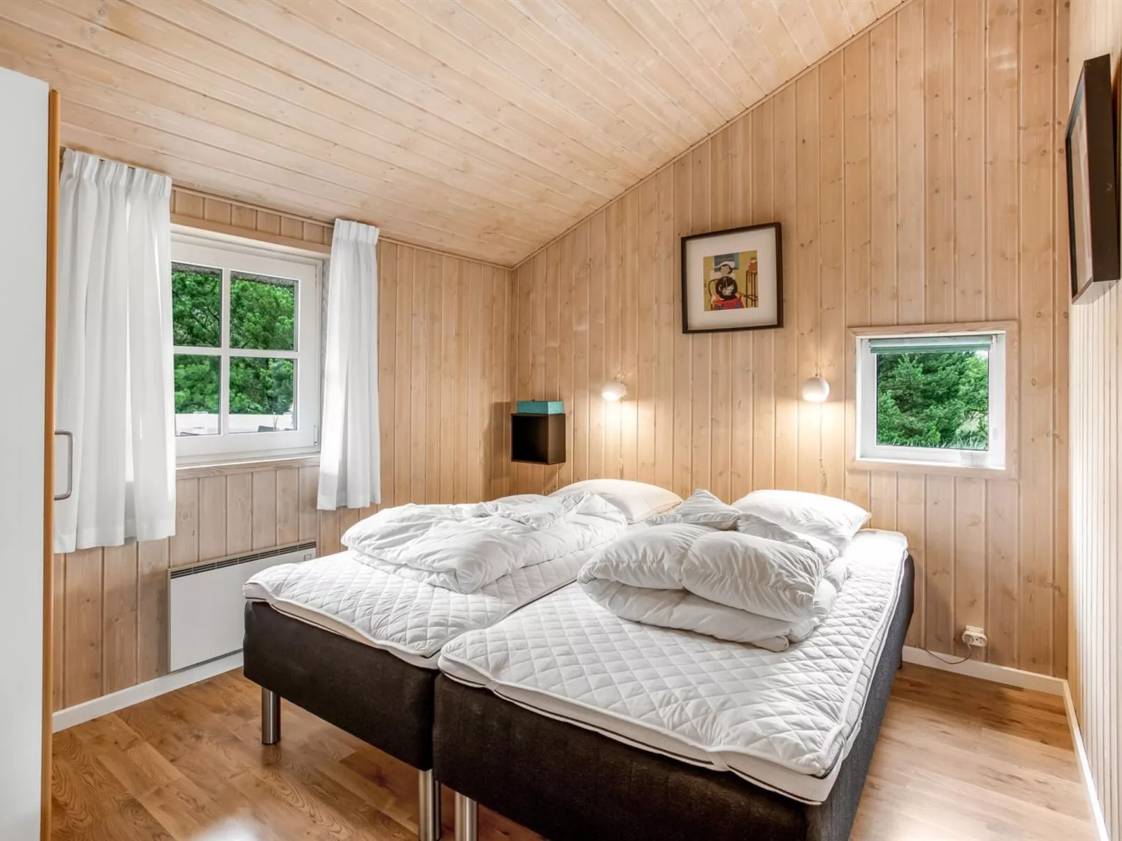 "Ronna" - 2.2km from the sea-Inside