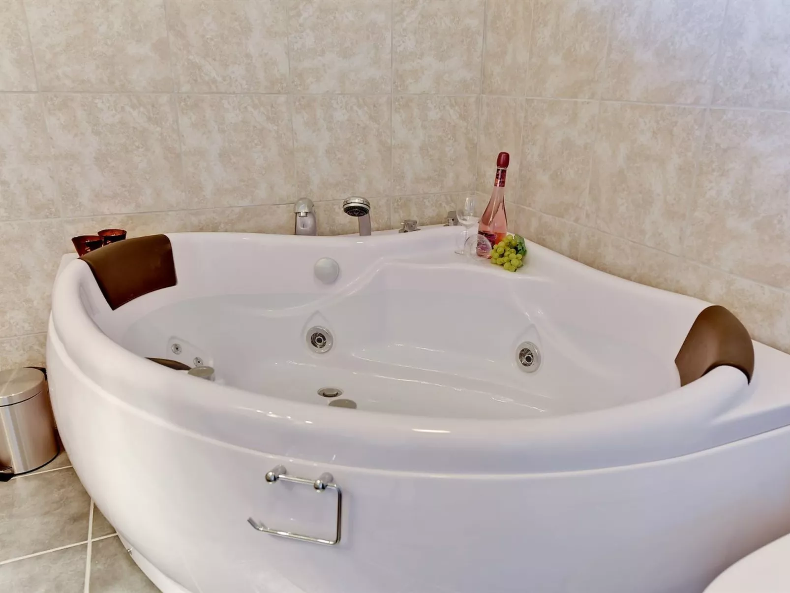 "Sada" - 12km from the sea-Inside