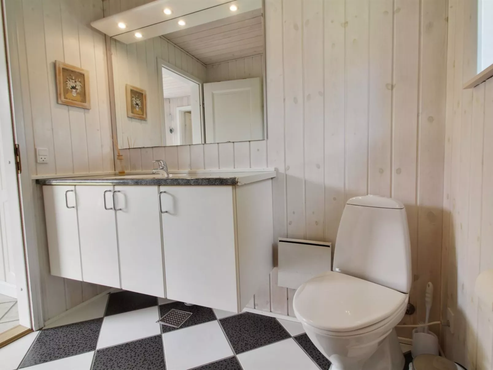 "Hillmari" - 200m from the sea-Inside