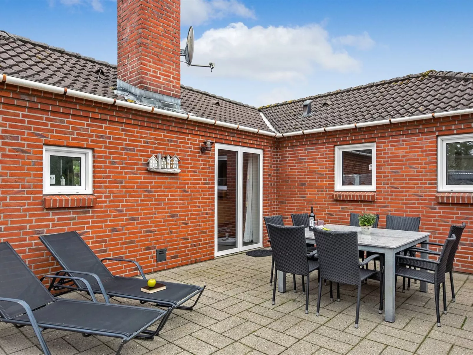 "Pernilla" - 2km from the sea-Outside