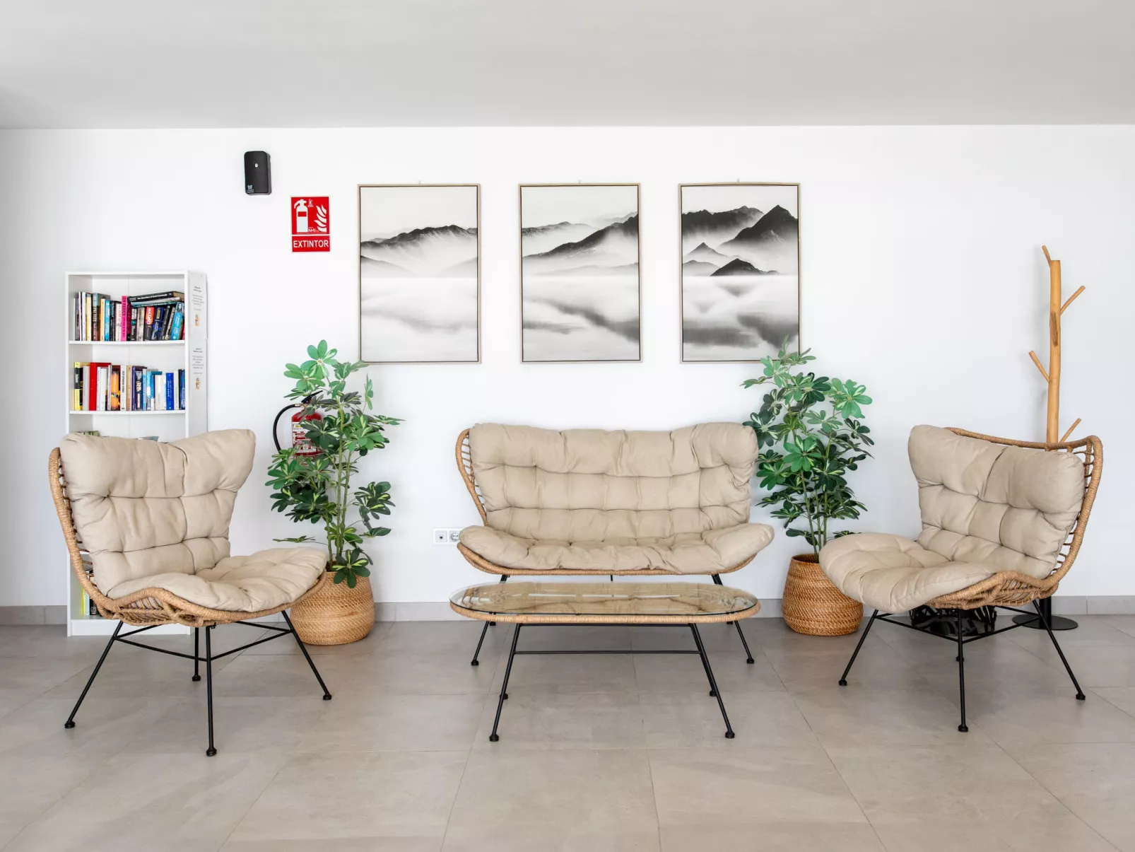 Bayview Hills-Drinnen