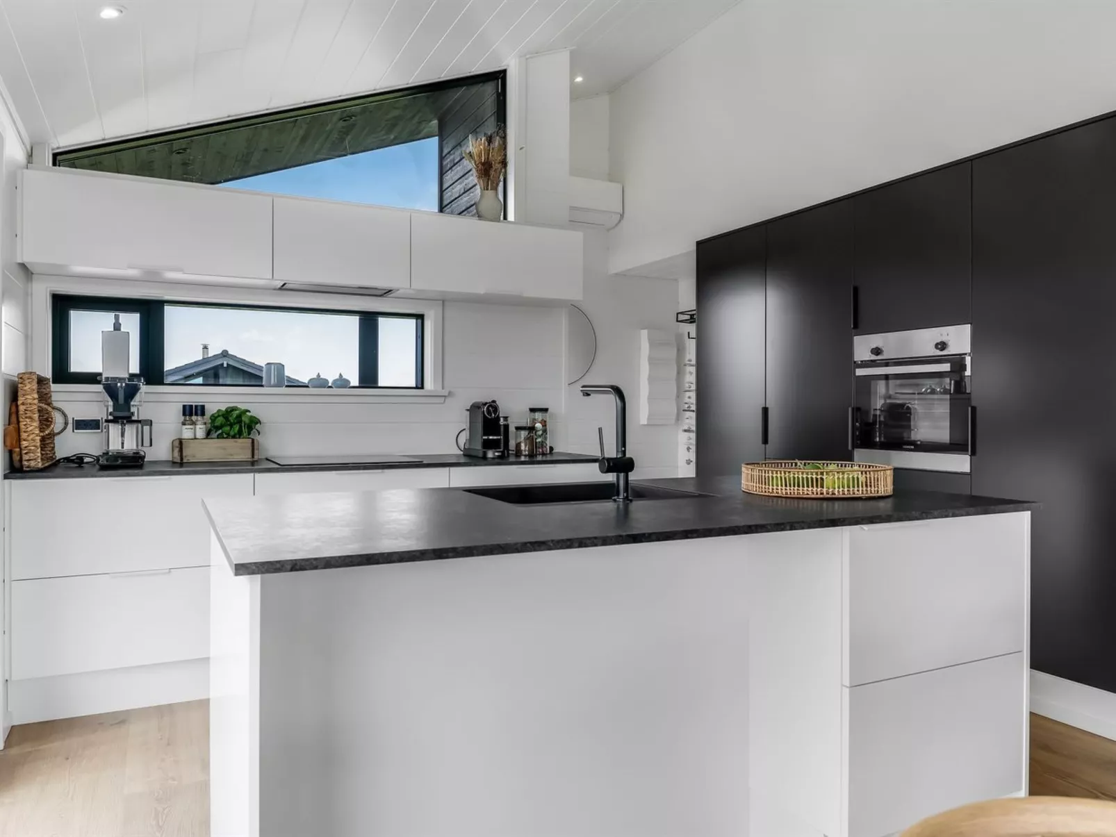 "Ata" - 400m from the sea-Drinnen