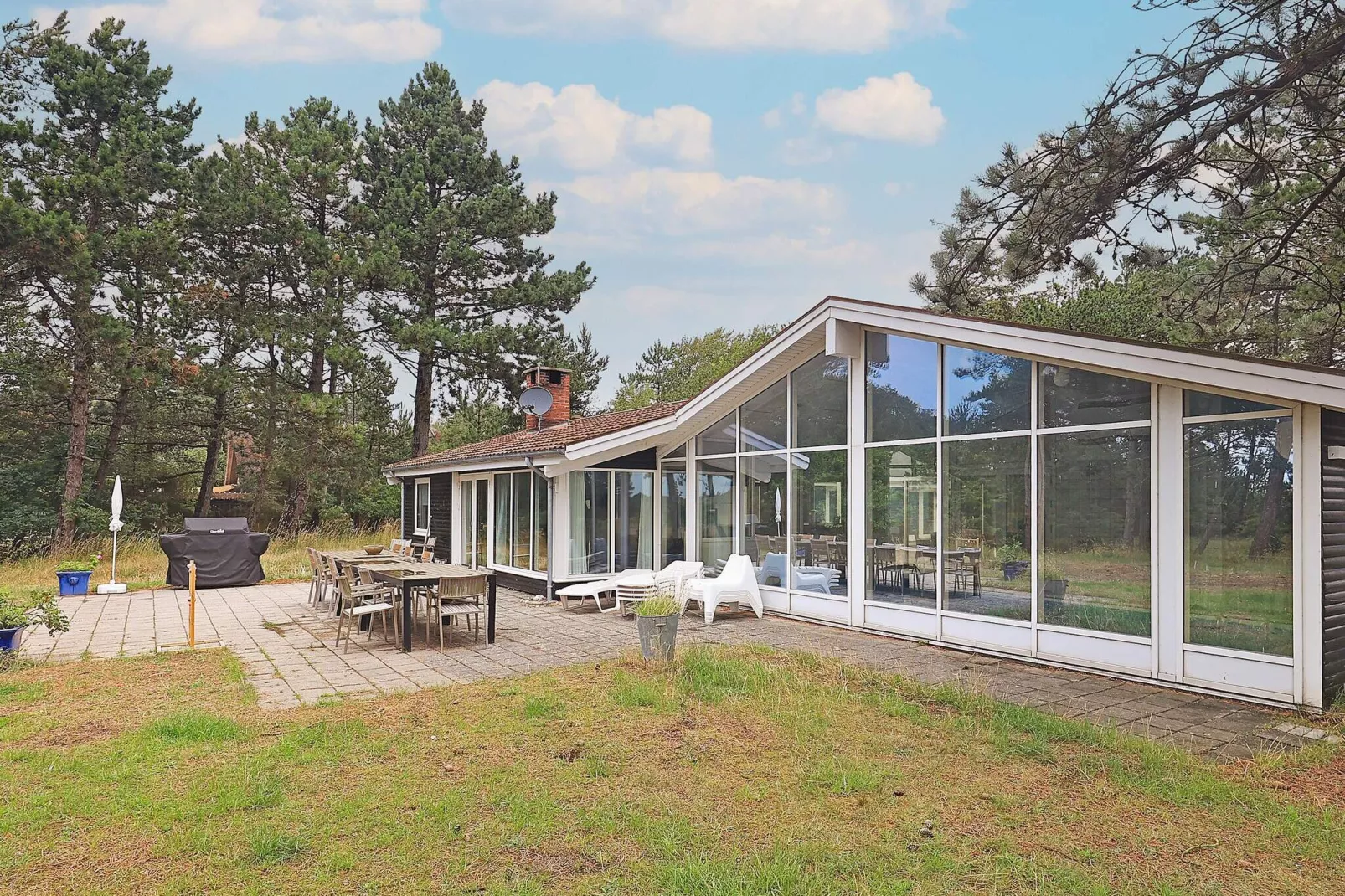 16 person holiday home in Humble-View