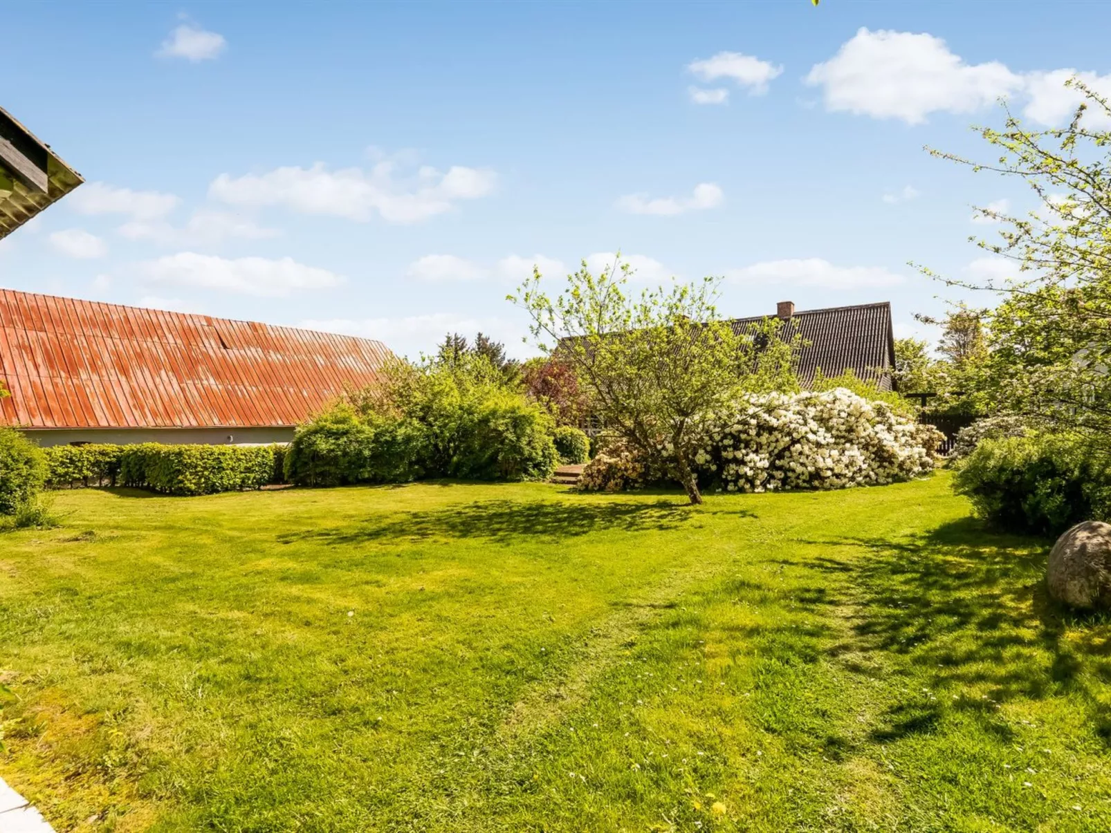 "Ejnarine" - 600m to the fjord-Draußen