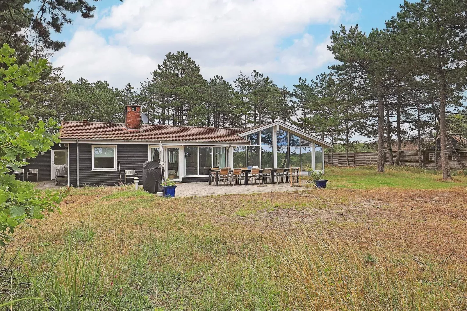 16 person holiday home in Humble-View