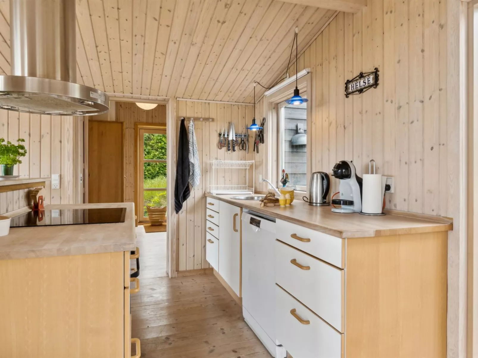 "Skamhals" - 440m to the fjord-Inside