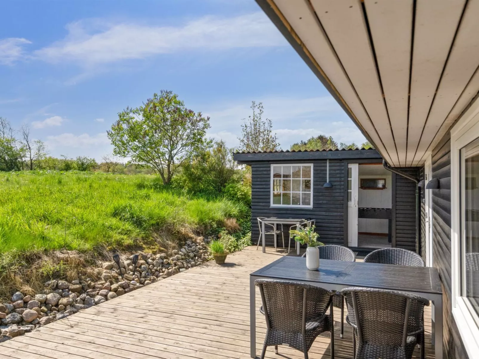 "Sölvy" - 300m from the sea-Draußen