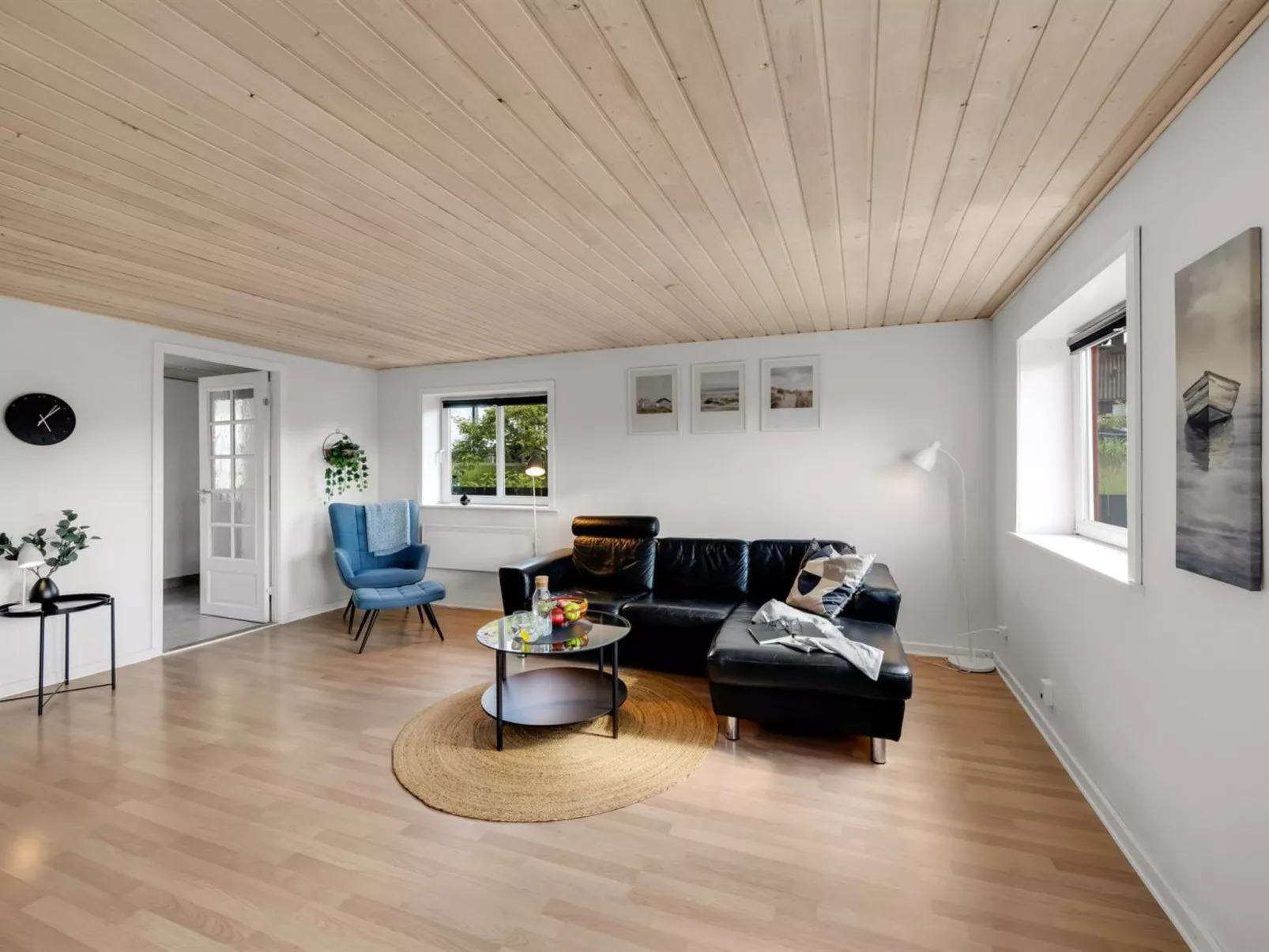 "Eino" - 150m from the sea-Drinnen