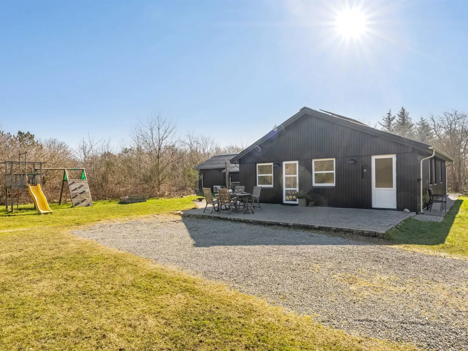 "Karmen" - 250m to the fjord-Outside