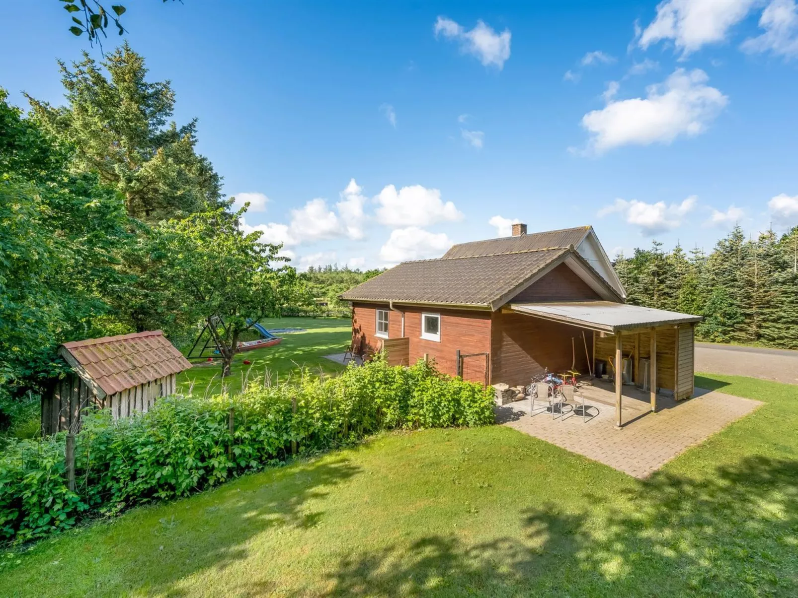 "Ditleif" - 8km to the fjord-Outside