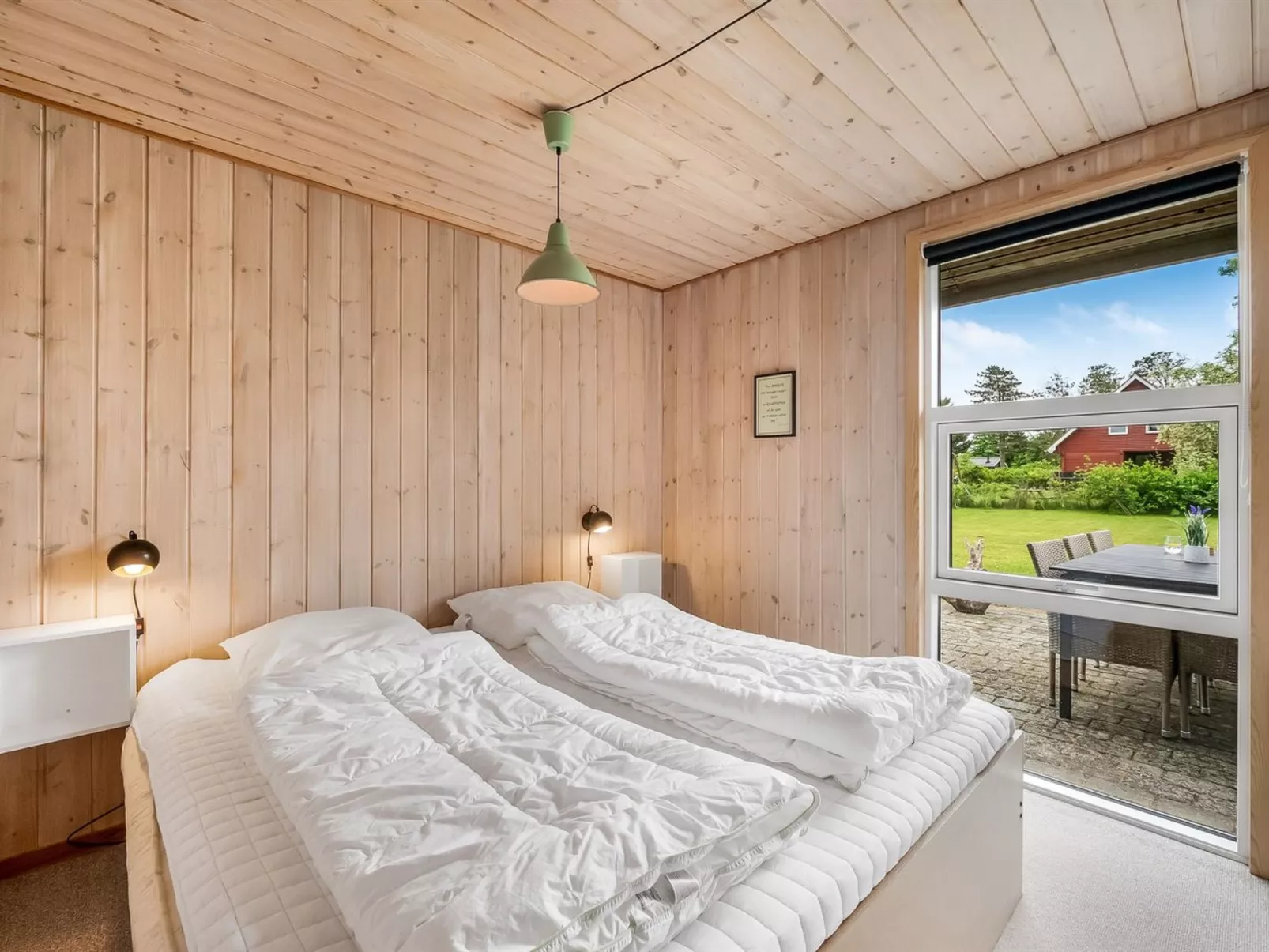 "Tian" - 400m to the fjord-Dedans