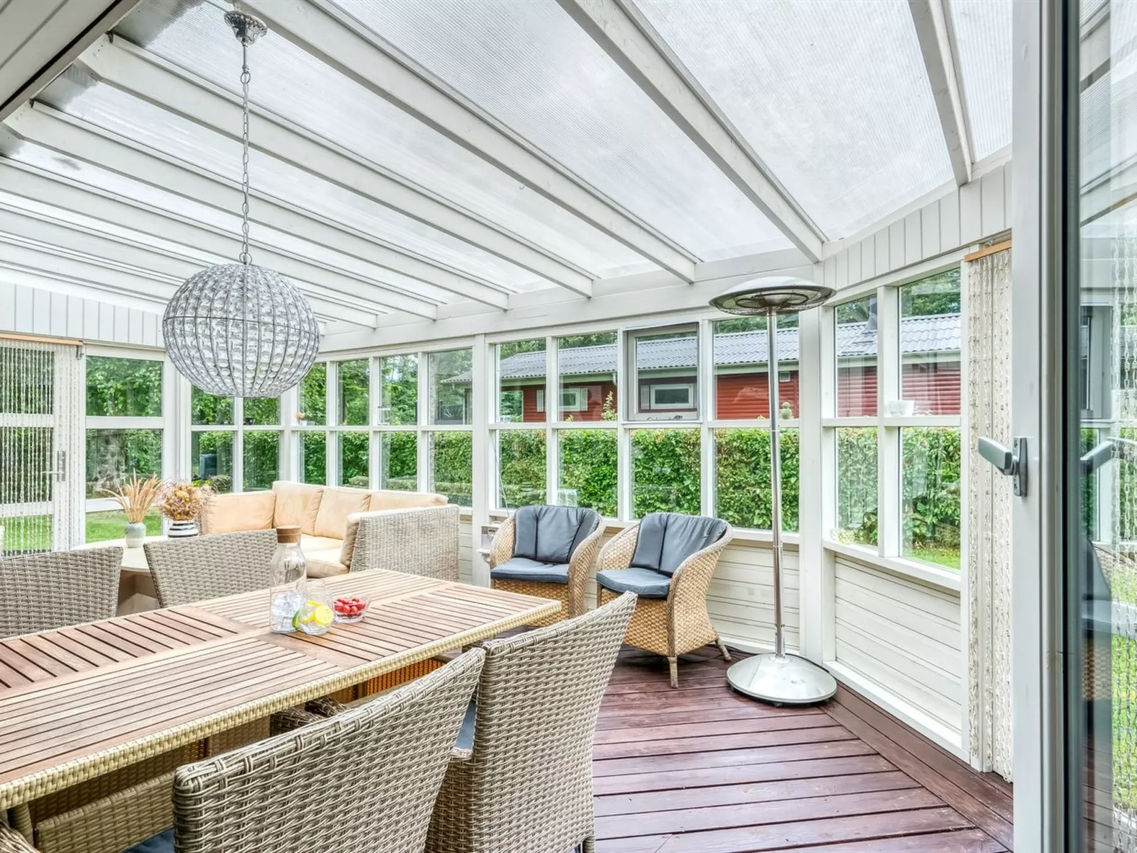 "Lyra" - 500m to the fjord-Dedans