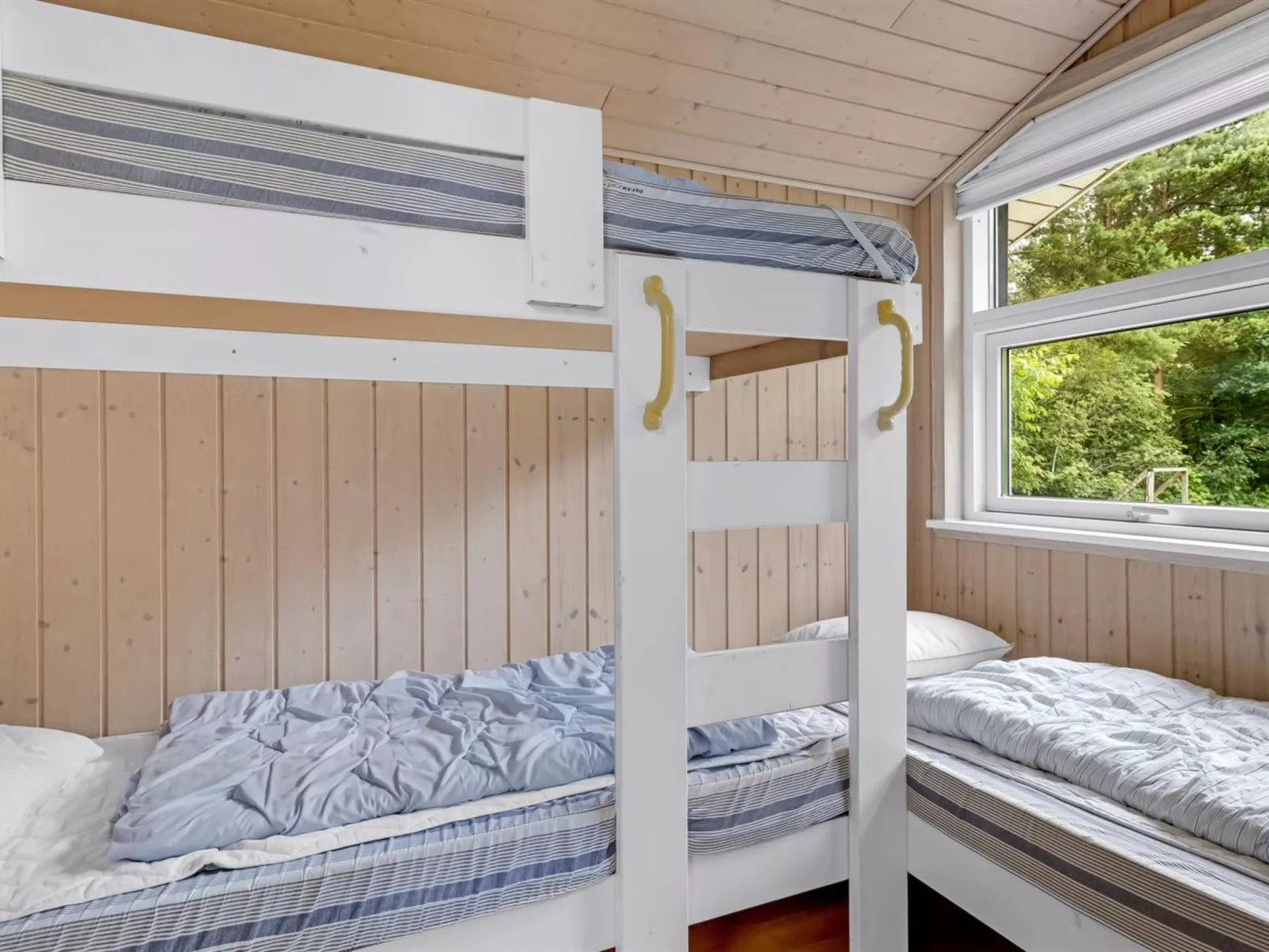 "Næwe" - 30km from the sea-Inside