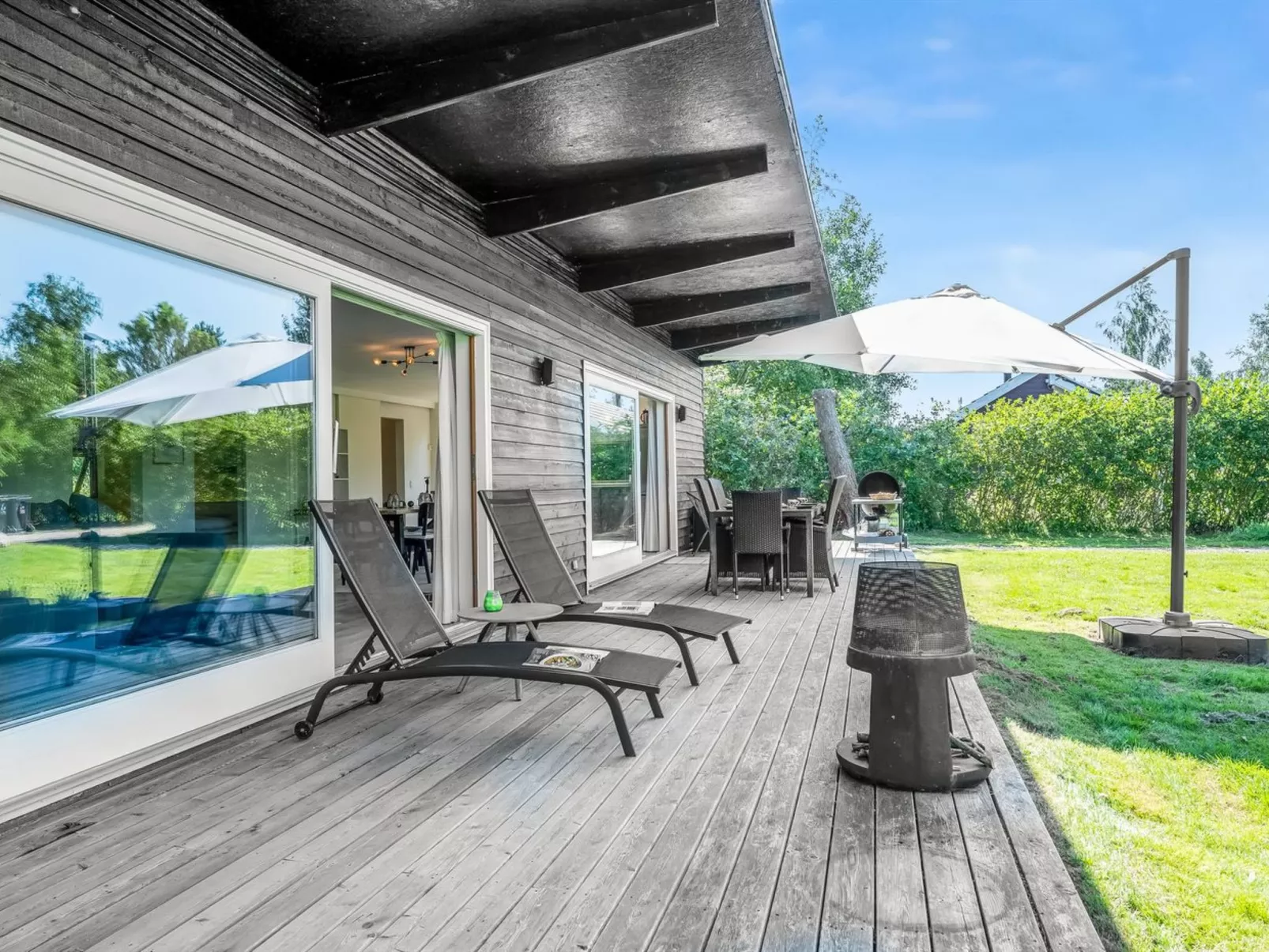 "Nielsigne" - 1.3km from the sea-Draußen