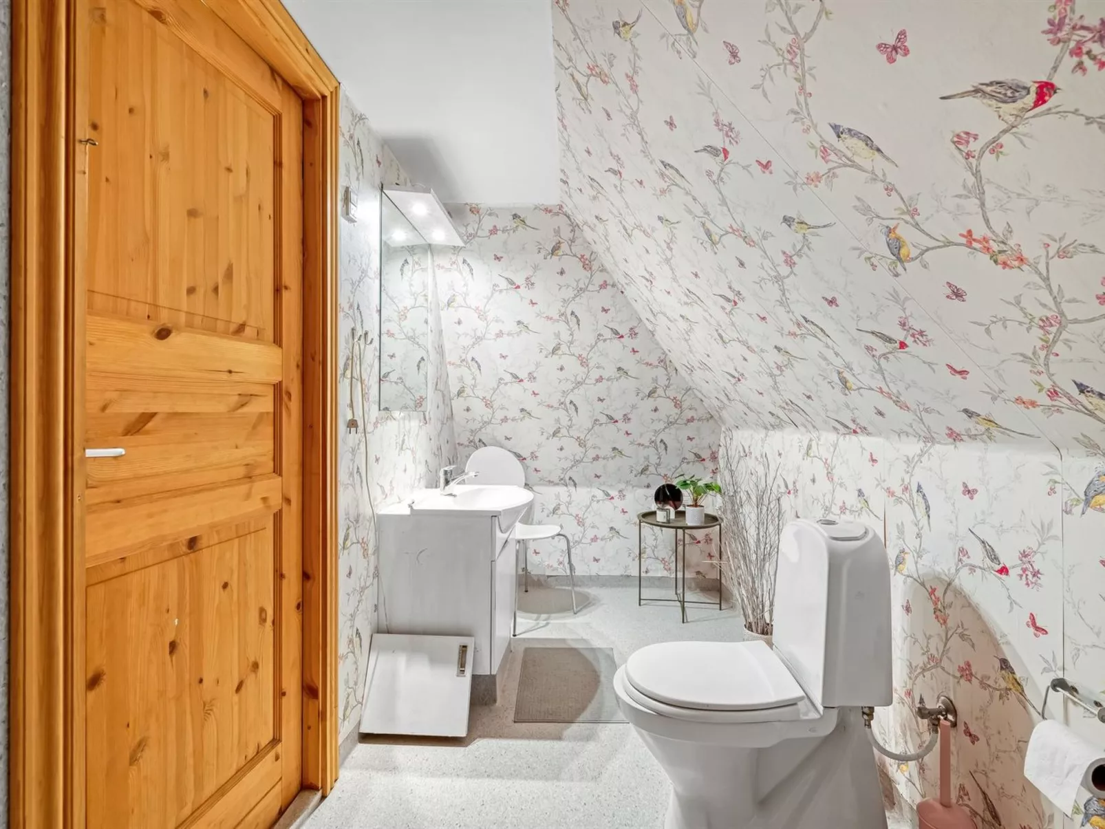 "Wiss" - 4.1km from the sea-Inside