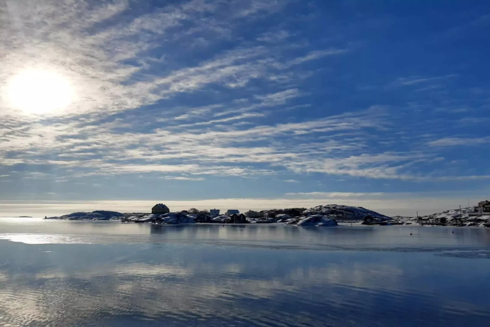 4 etoiles maison de vacances a KYRKESUND-Vue sur l'eau