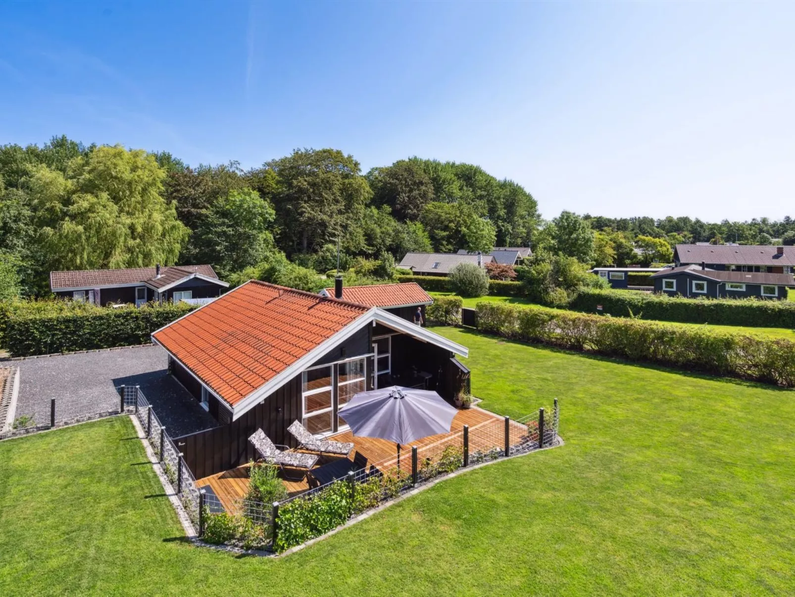 "Enida" - 350m to the fjord-Outside