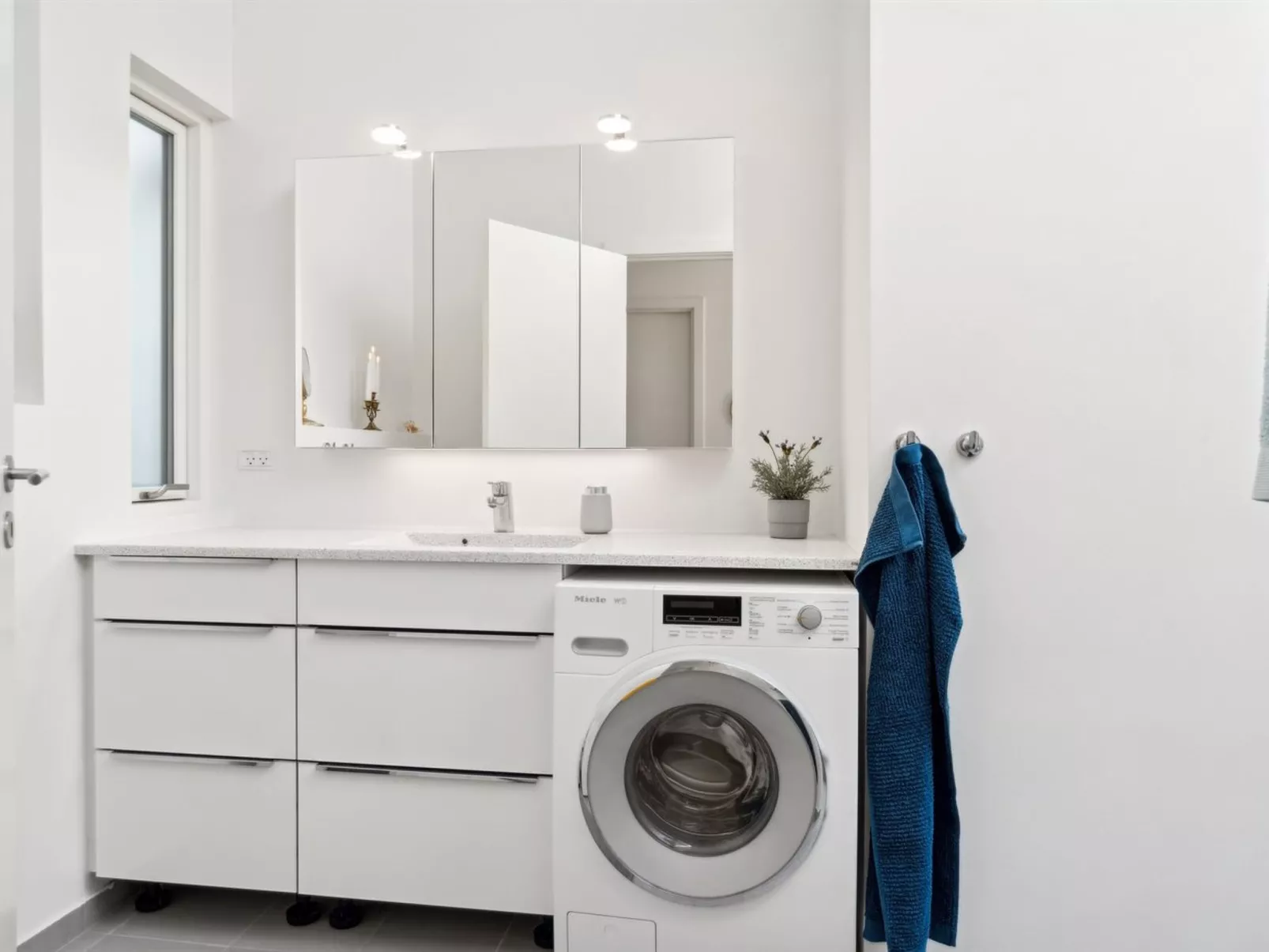 "Annlisa" - 750m from the sea-Inside