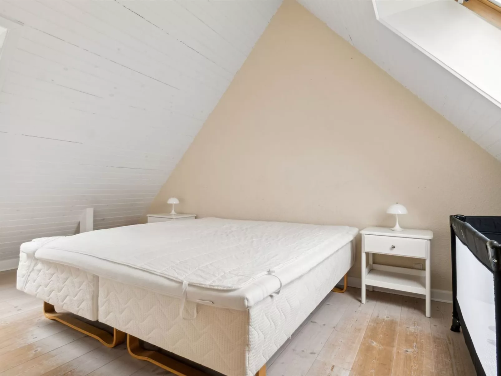 "Malila" - 15m from the sea-Inside