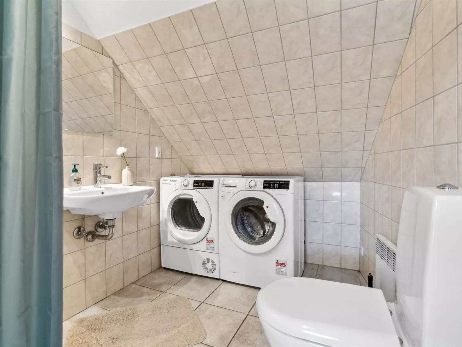 "Sverkel" - 100m from the sea-Inside