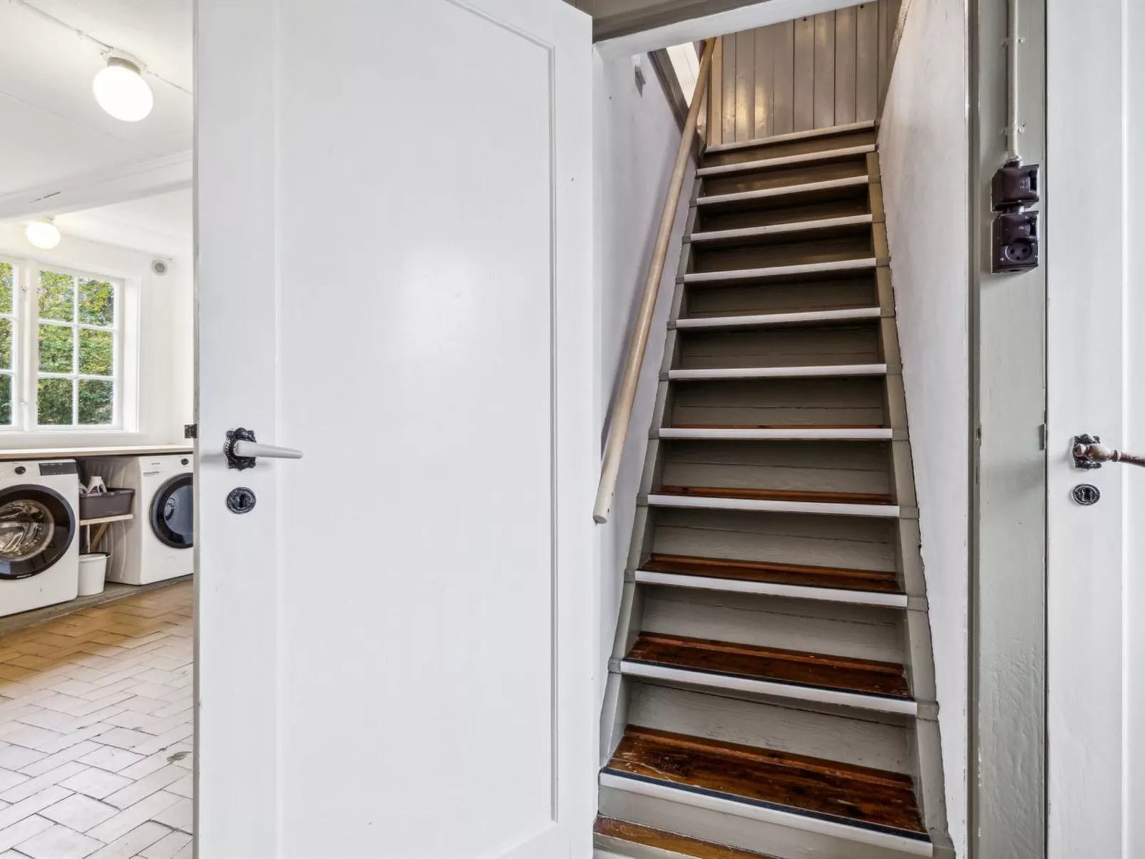 "Garbine" - 1.5km from the sea-Inside