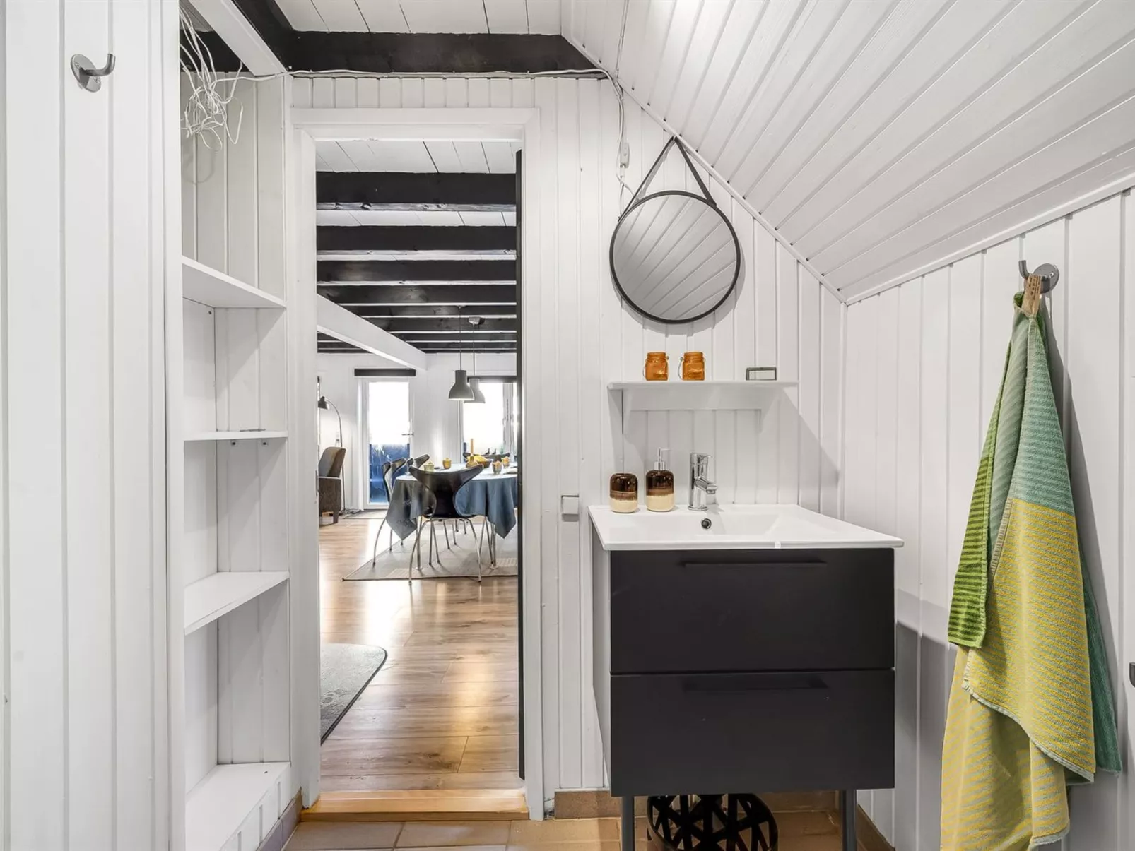 "Sampo" - 150m to the fjord-Drinnen