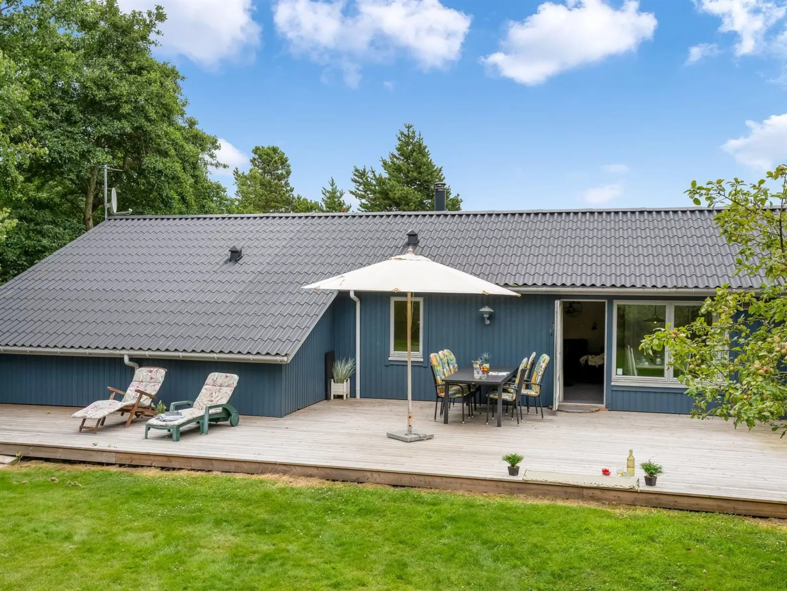 "Ljiljana" - 2km from the sea-Outside