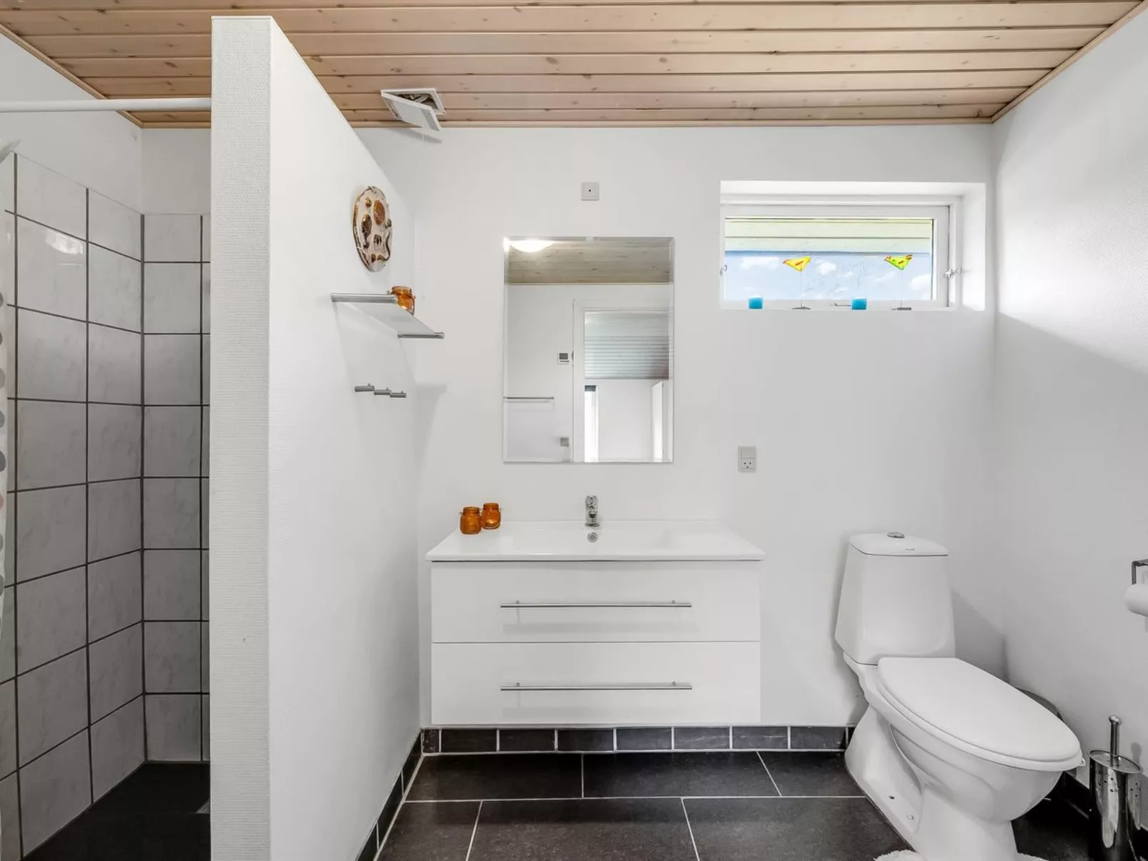 "Pirjo" - 350m to the fjord-Dedans