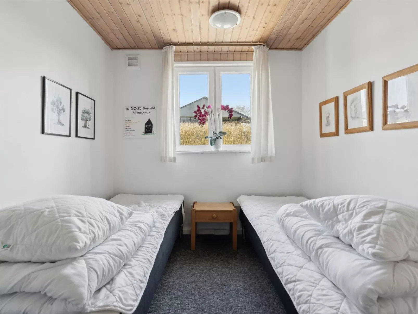 "Vemund" - 500m from the sea-Inside