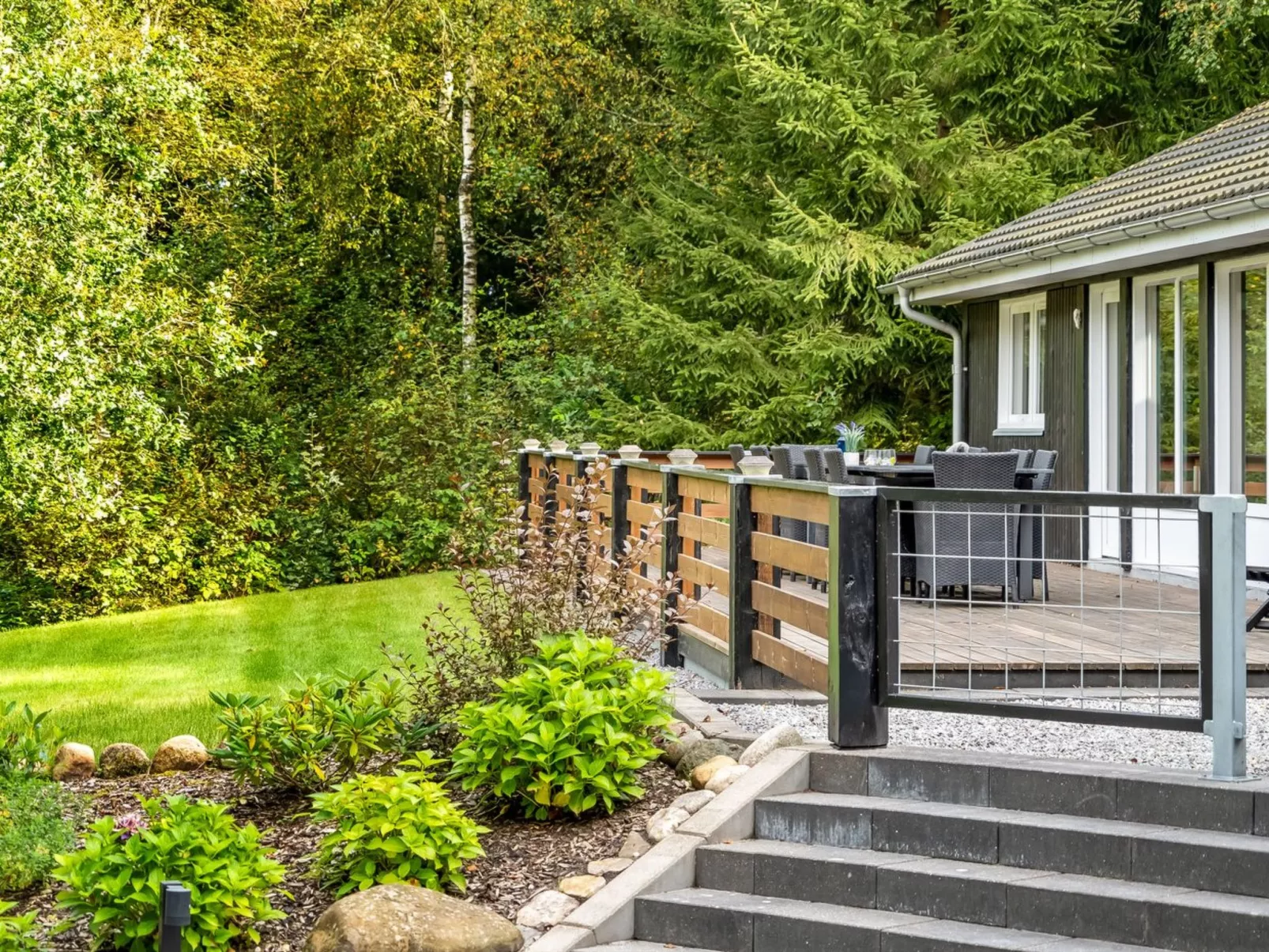 "Vicente" - 14km to the fjord-Outside