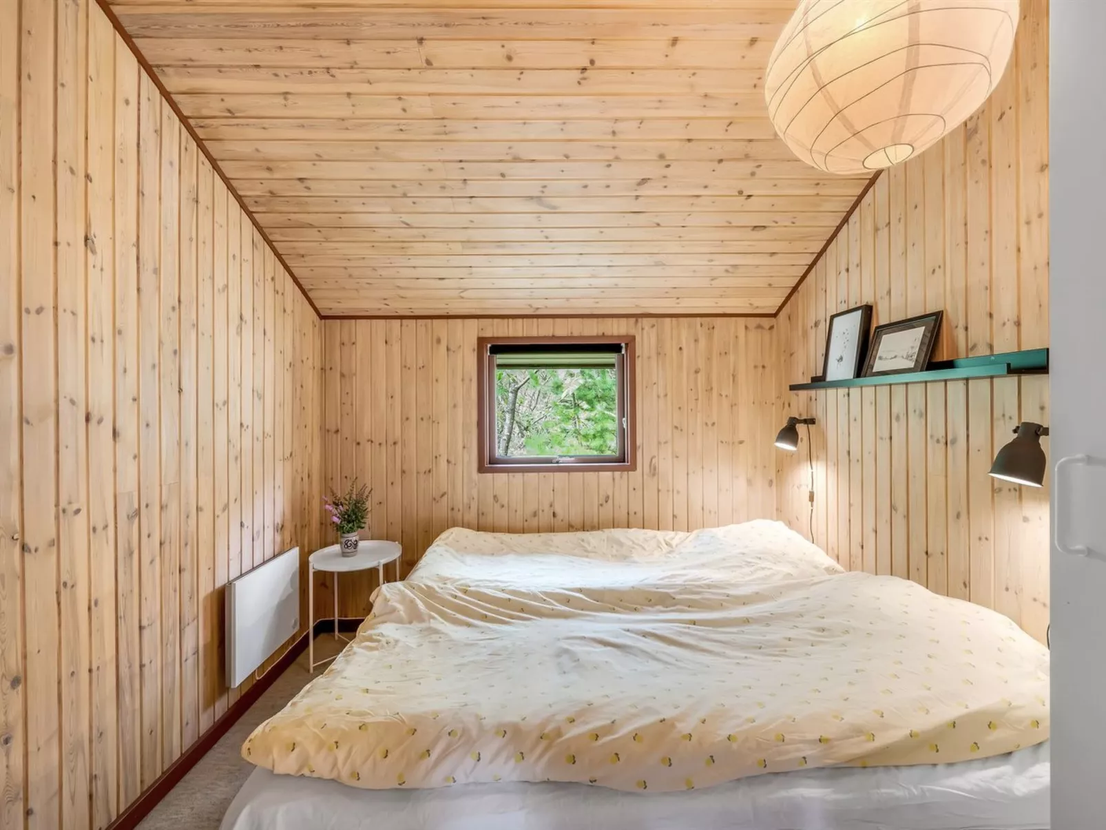 "Regine" - 1.1km to the fjord-Inside