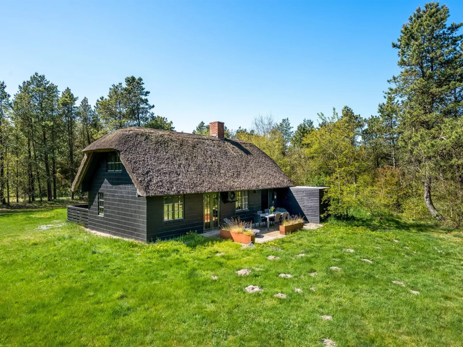 "Matilda" - 1.6km from the sea-Outside