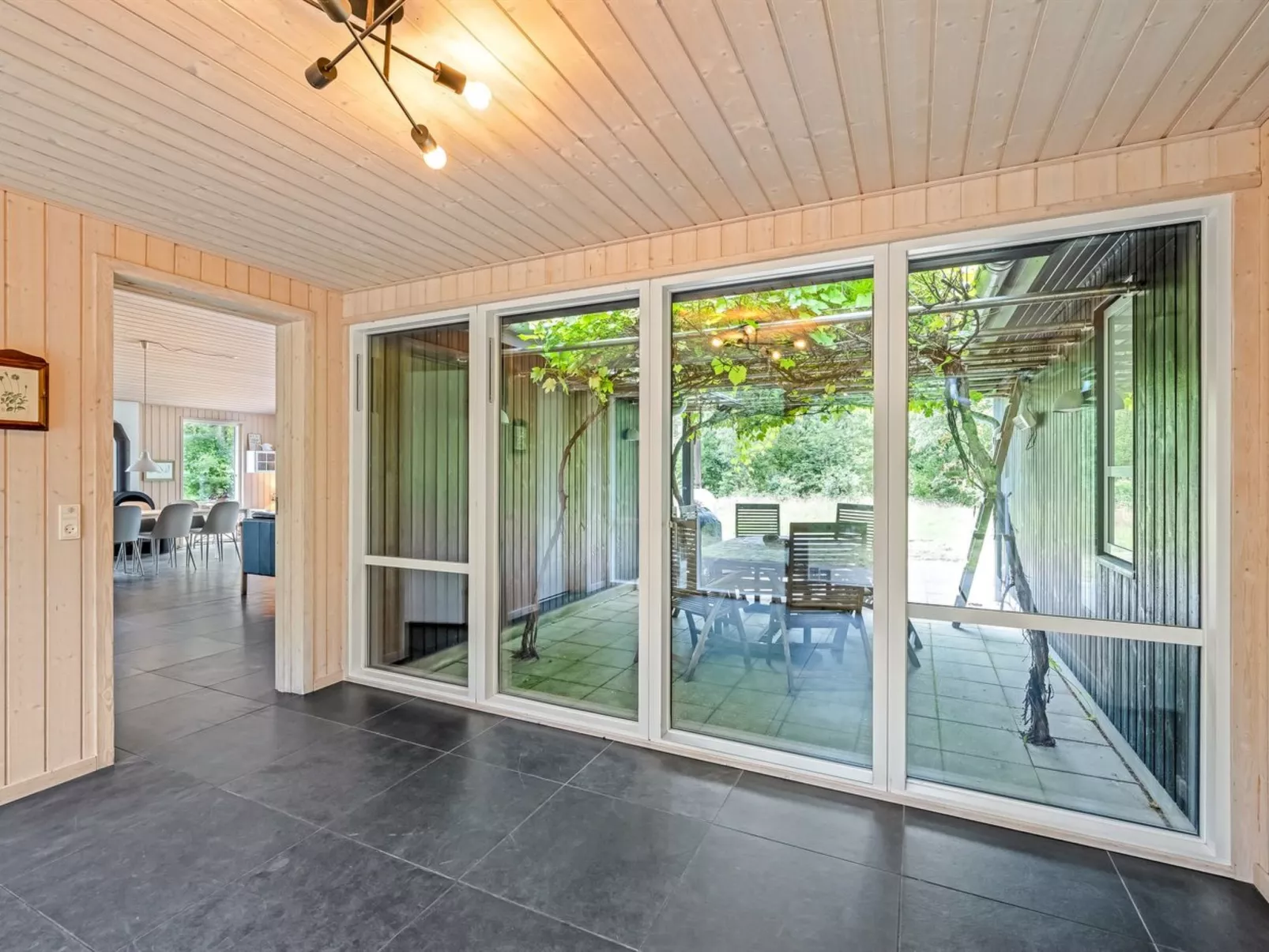 "Trena" - 1.2km to the fjord-Inside