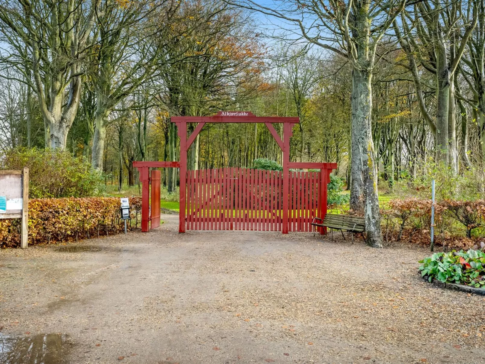 "Kamp" - 1km to the fjord-Outside