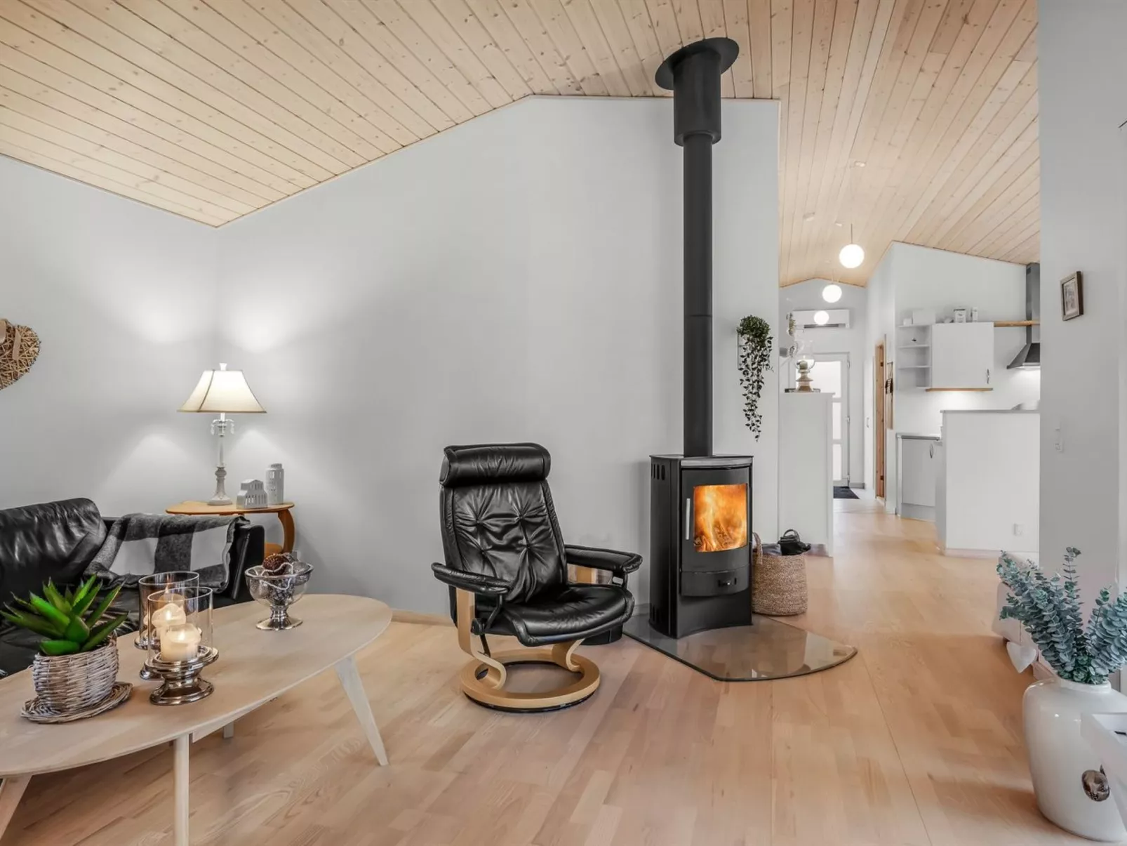 "Maunu" -  from the sea